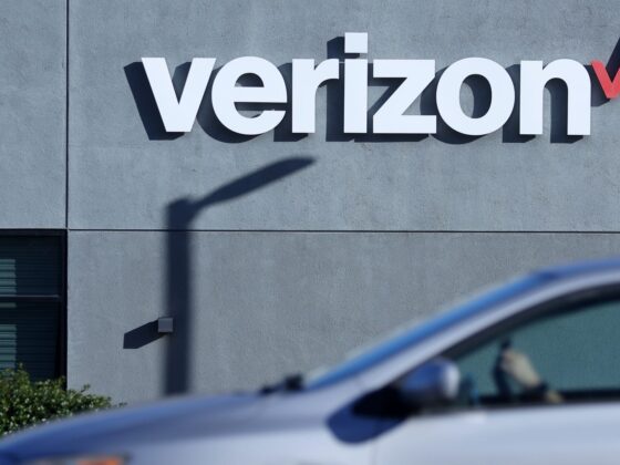 Top Wall Street analysts suggest these dividend stocks for stable income