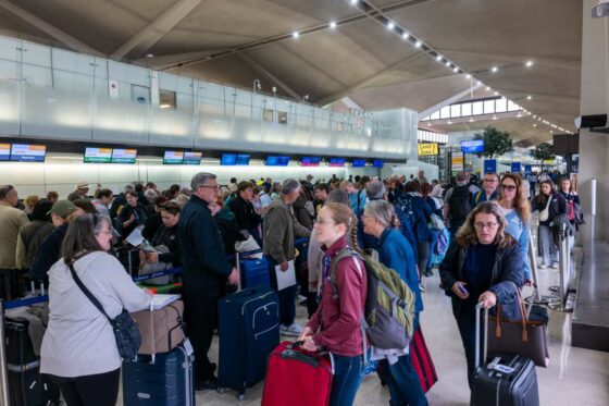 Wall Street is getting worried about United Airlines. Yes, it’s mostly about Newark airport.