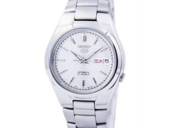 Walmart's bestselling ,038 Seiko watch is on sale for only 8, and buyers say 'the quality is first-class'