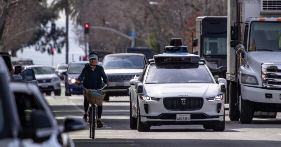 Waymo expands service area in Los Angeles and San Francisco