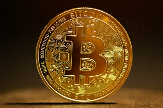 Bitcoin Near Historic Weekly Close – Analyst Warns Of Volatility