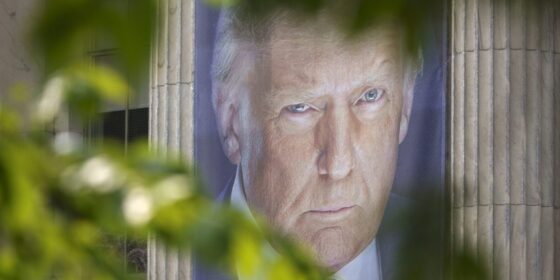 Trump doubles down on Aug. 1 tariff deadline as stocks continue to dip