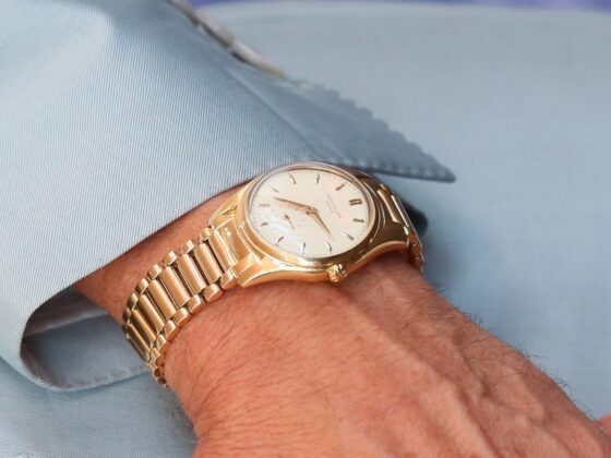 Banker accused in 0 million Ponzi scheme