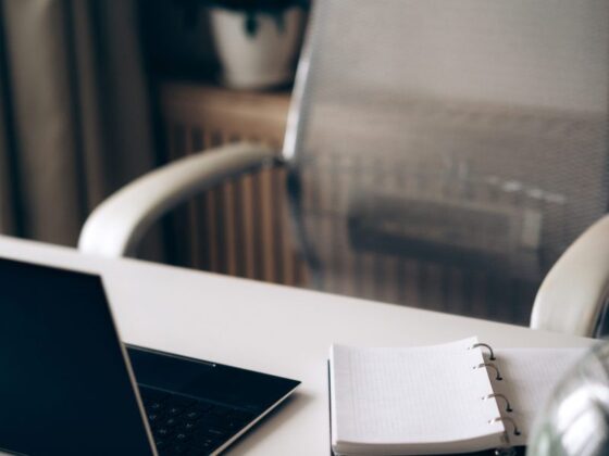 This is how HR professionals are actually using AI—and the drawbacks that come with the new tech