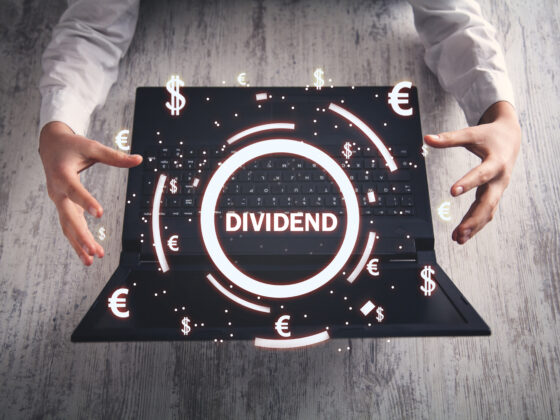 Should You Buy the 3 Highest-Paying Dividend Stocks in the S&P 500?