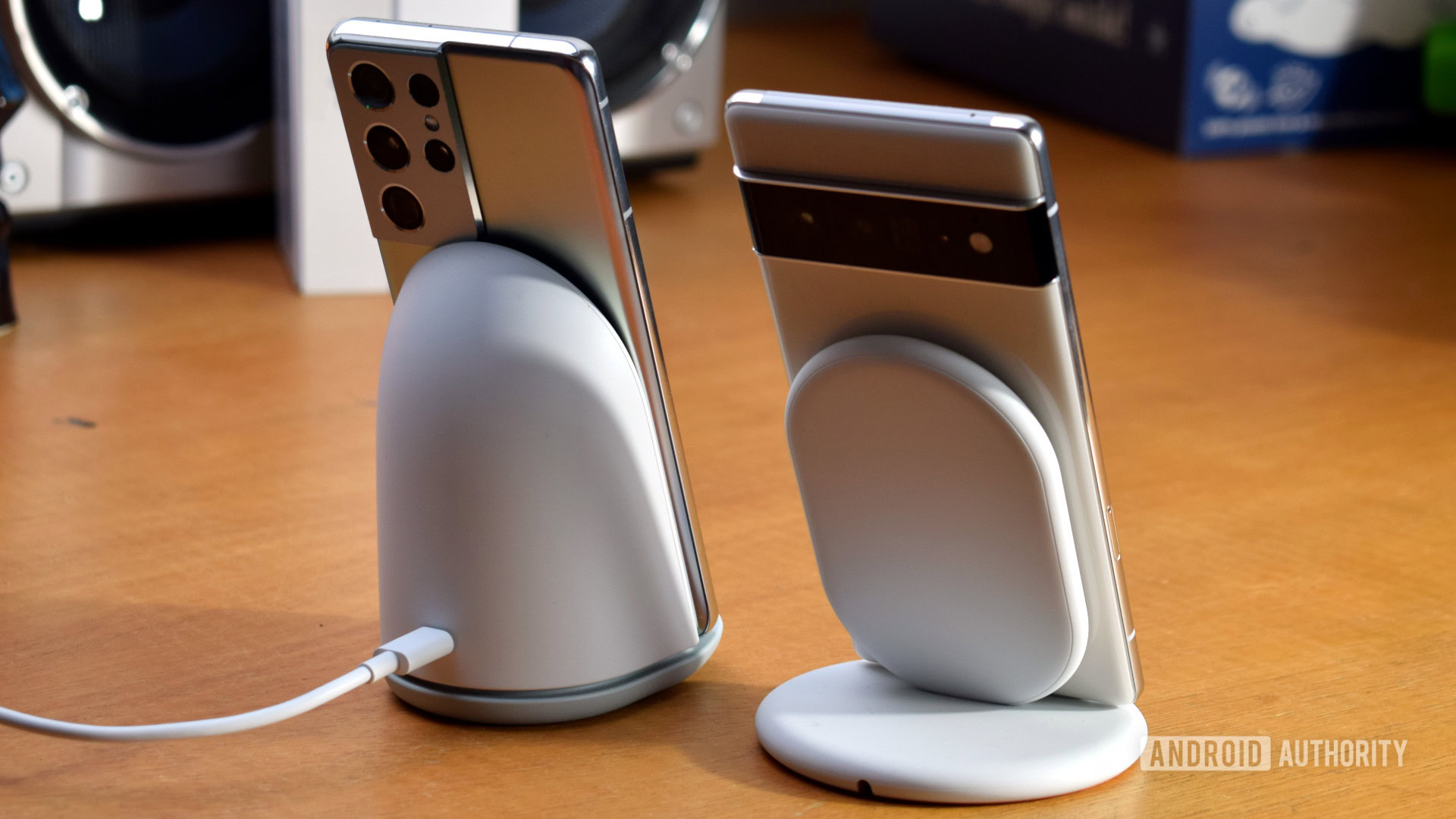 Google Pixel Stand Gen 2 vs Gen 1 back Google Pixel Stand Gen 2 vs Gen 1 back