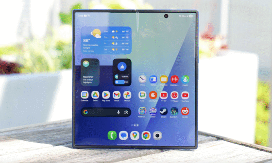 Amazon includes a free 0 gift card when you pre-order the Samsung Galaxy Z Fold 7