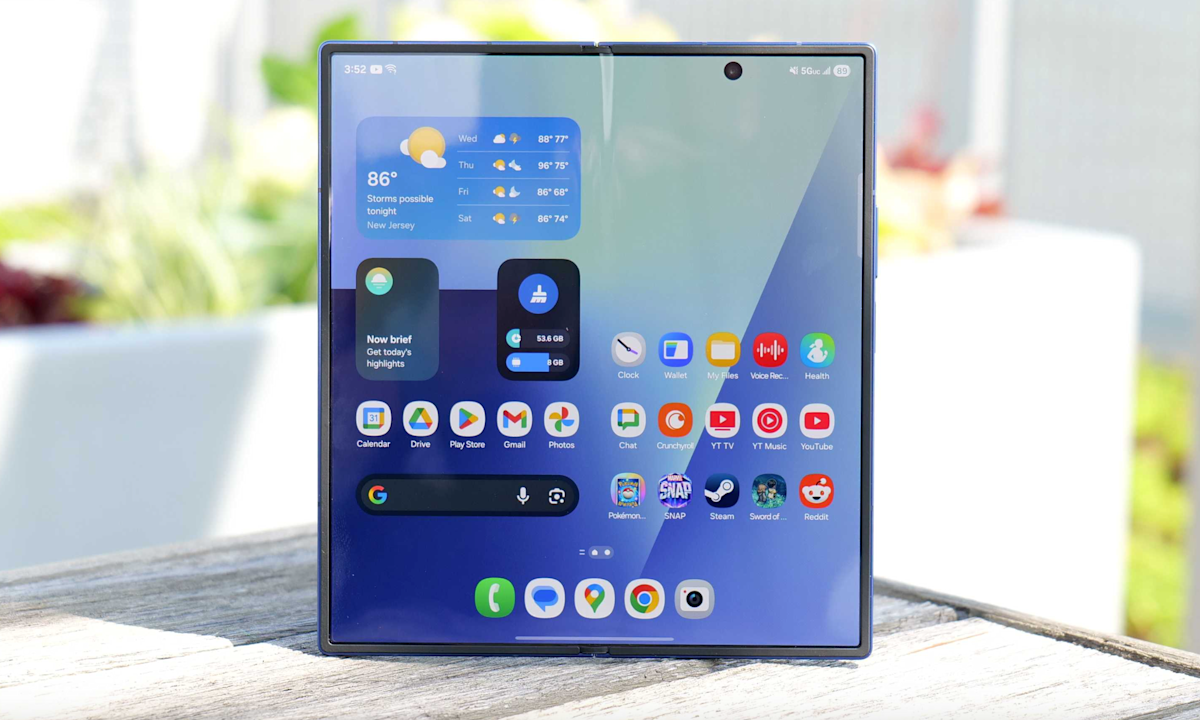 Amazon includes a free $300 gift card when you pre-order the Samsung Galaxy Z Fold 7