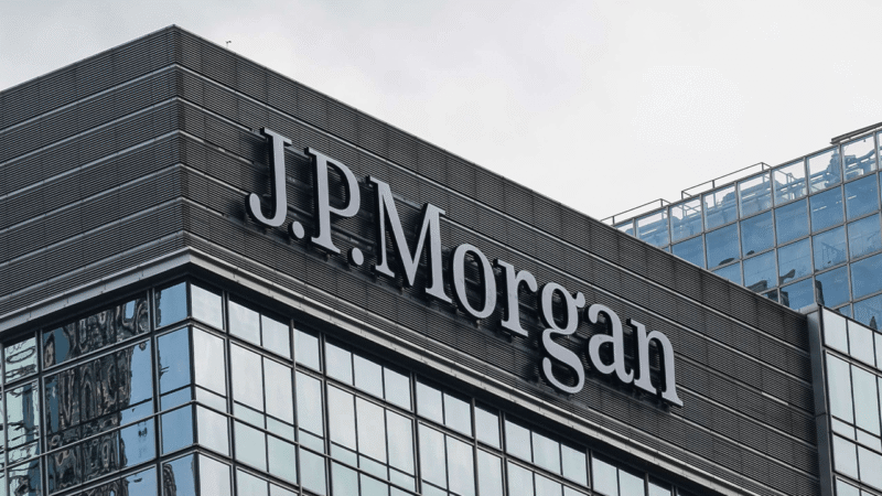 JPMorgan Strategist Dismisses Doom Forecasts Over US Debt and Tariffs