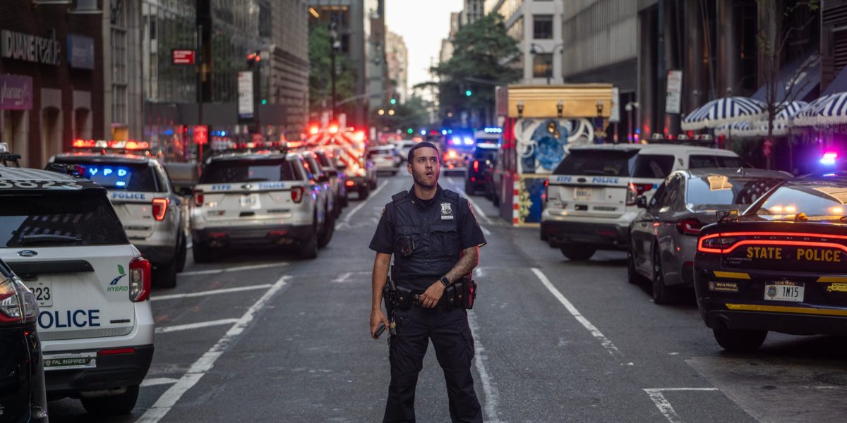 Mass shooting in central business district shakes Manhattan, leaves at least 4 dead