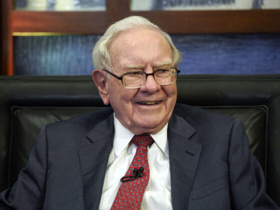 4 Industries That Don’t Get Warren Buffett’s Money