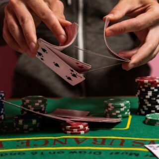 A Dave Ramsey Caller Skipped Her Car Payments To Gamble And Double The Money. The Plan Failed, And Now She’s ,000 In Debt With No Car