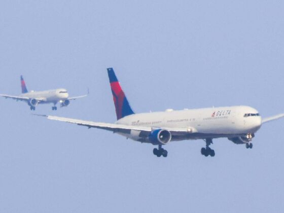 Airline stocks soar, lifted by Delta’s earnings beat and restored full-year guidance