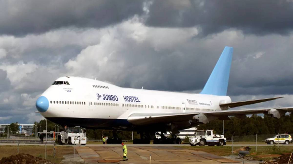 An iconic 'airplane hotel' is left abandoned after bankruptcy