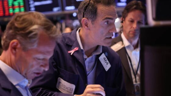 Analyst resets S&P 500 forecast for rest of 2025