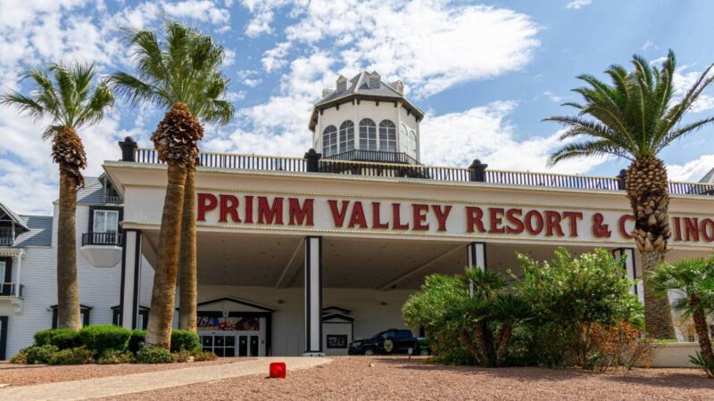 Another classic off-the-Las Vegas Strip resort casino closes