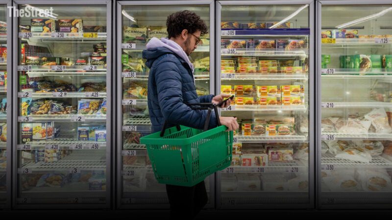 Another large grocery chain follows Kroger in closing stores