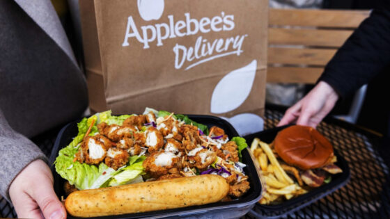 Applebee's, IHOP CEO sounds the alarm on customer behavior