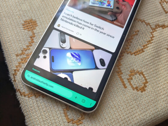 Chrome for Android users can now choose which end of the screen the address bar is on