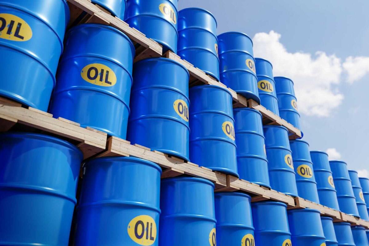 Crude Oil Prices Pressured by Concerns of Oversupply