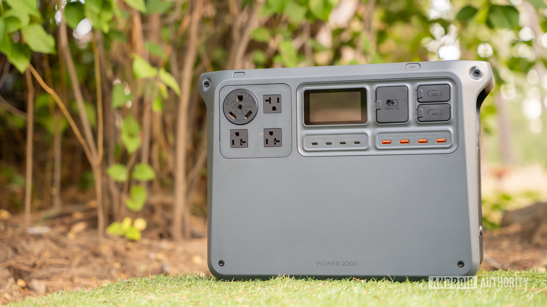 DJI Power 2000 Portable Power Station 03 DJI Power 2000 Portable Power Station 03
