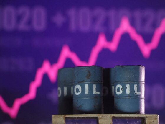 Dealmaking in US upstream oil and gas tumbles as volatility rattles investors