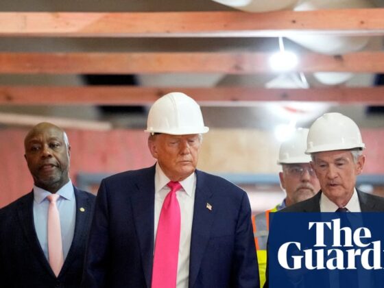 Divided Fed leaves interest rates unchanged despite Trump pressure | US interest rates