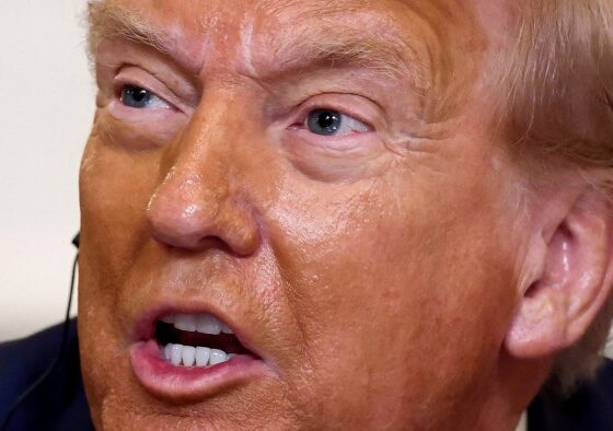 Donald Trump threatens to impose 35% tariff on Canadian goods