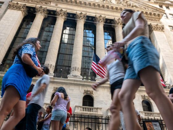 Dow, S&P 500, Nasdaq futures trade flat as Trump downplays Powell tensions