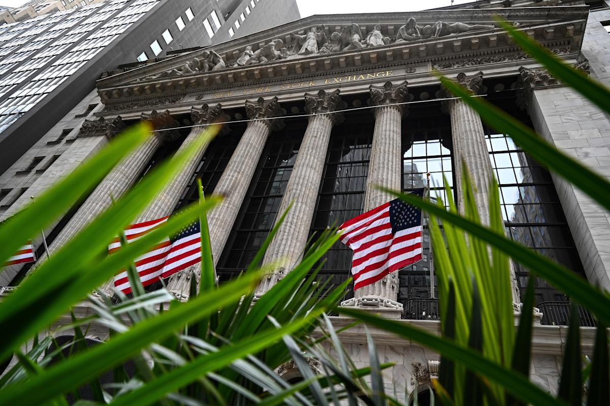 Dow, S&P 500, Nasdaq futures wobble as Fed rate cut bets wane after inflation pickup