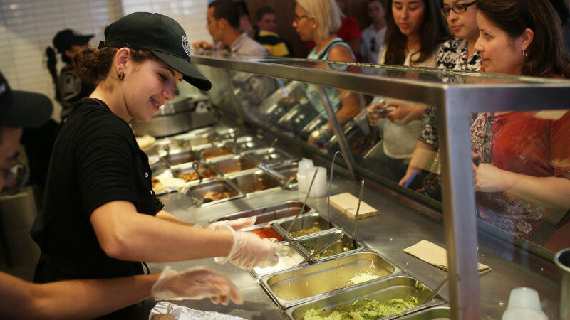 Even free burritos aren't enough to win back Chipotle customers
