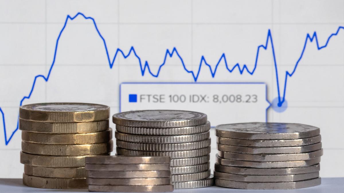 FTSE 100 falls back after passing 9,000 milestone
