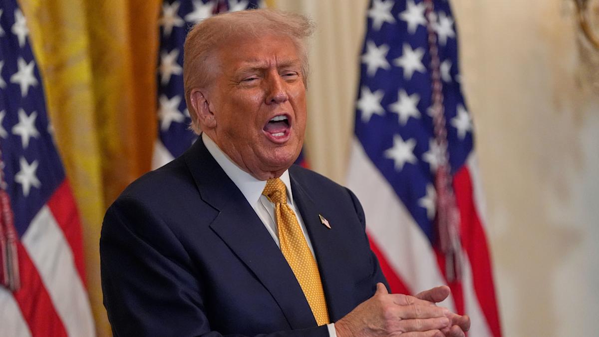 FTSE 100 hits new high amid US trade talk optimism