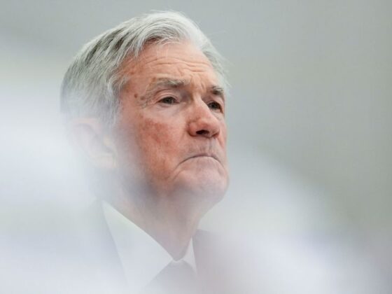 Fed officials, banking experts discuss regulatory rewrite effort at conference