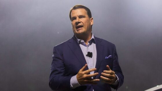 Ford CEO has a massive insult for Elon Musk