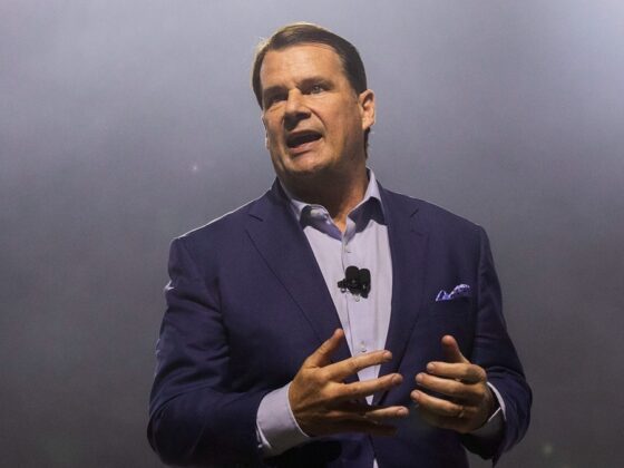 Ford CEO has a massive insult for Elon Musk