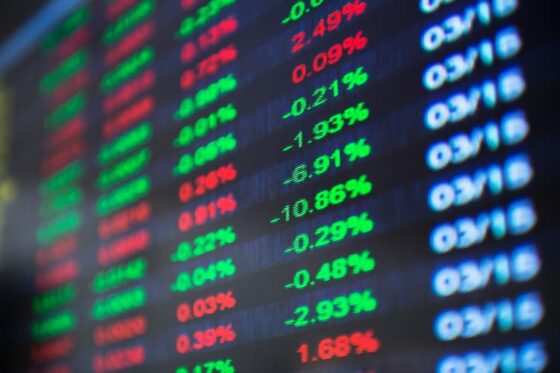 Top communication services gainers and losers: Alphabet leads, Paramount Skydance lags
