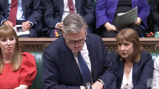 Gilts rally after Starmer says Reeves to remain chancellor and backs fiscal rules