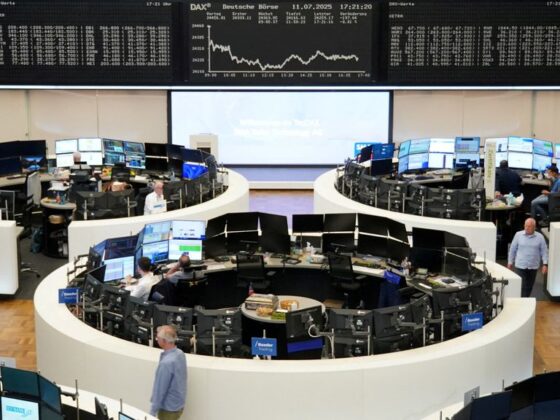 Global stock index falls, euro slides after US-EU trade deal