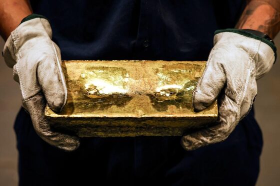 Gold loses lustre as US-Japan deal curbs safe-haven demand