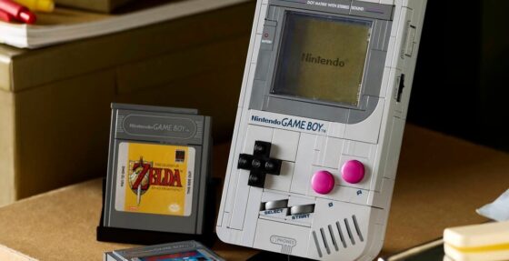 Here is Lego’s official Nintendo Game Boy — with lenticular display