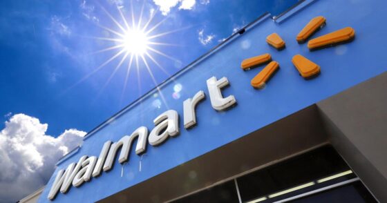 Hiltzik: Walmart and Amazon, our rich ‘welfare queens’