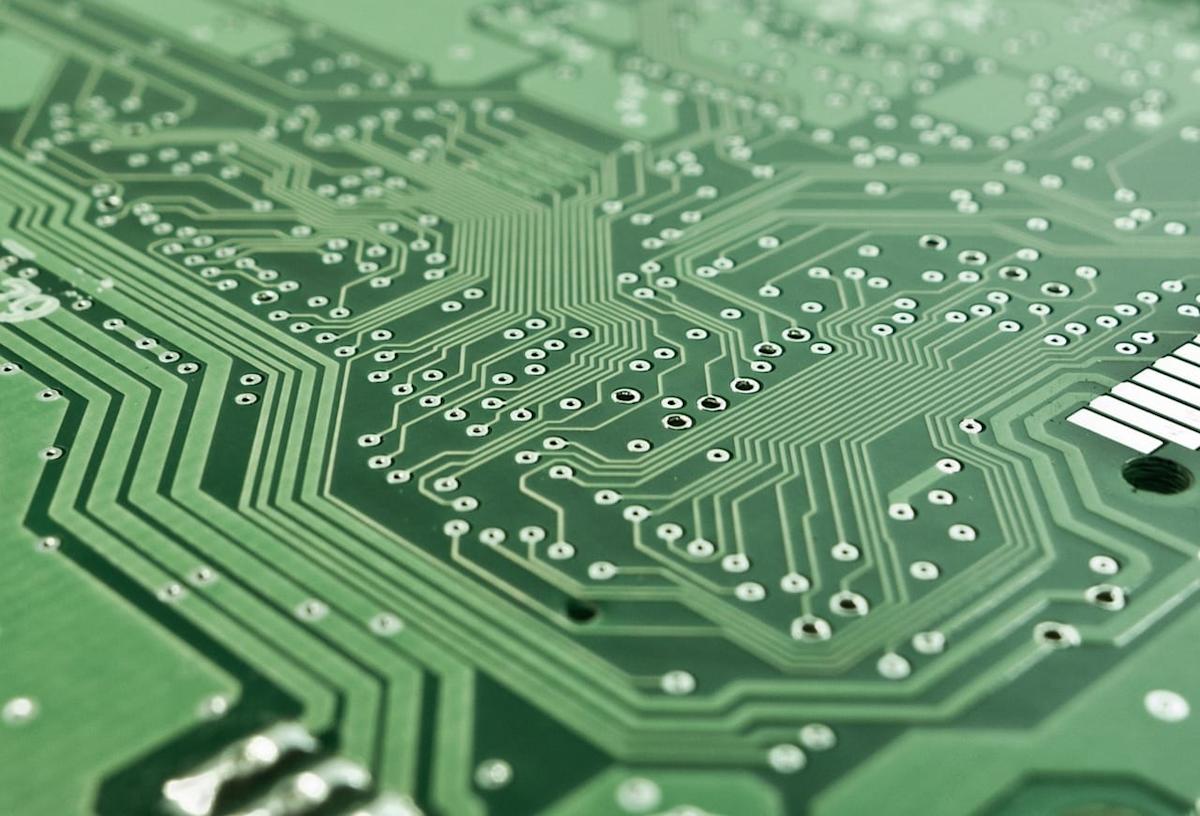 How Should You Play CDNS Stock as US Lifts Export Restrictions on Cadence Design Systems?
