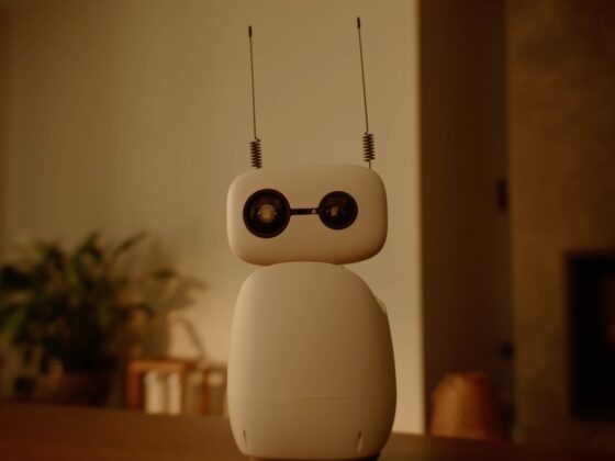 Hugging Face opens up orders for its Reachy Mini desktop robots