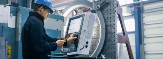 Illinois Tool Works (ITW) Raises 2025 EPS Guidance to US.35-US.55 Amid Flat Q2 Earnings