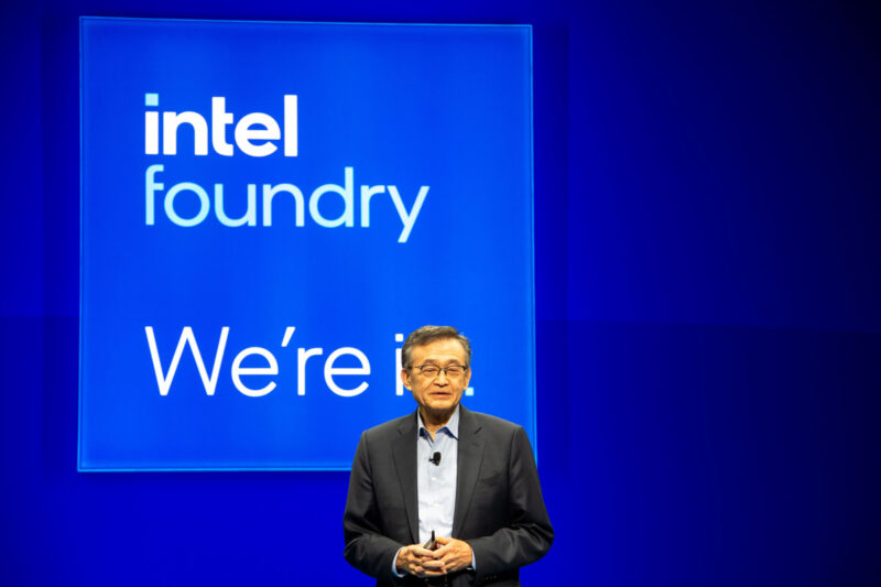 Intel stock faces a chipmaking Catch-22, top analyst warns investors