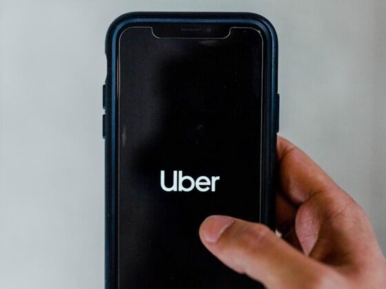 Is Now a Good Time To Invest in Uber? Here’s What Experts Say