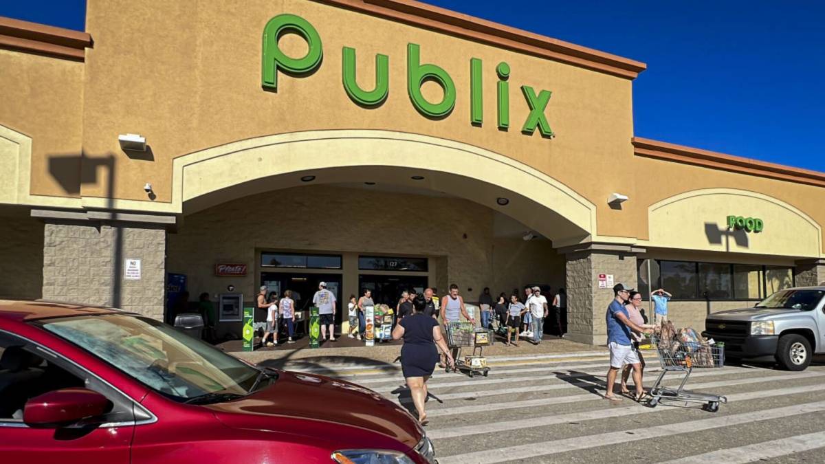 Is Publix open on the 4th of July?