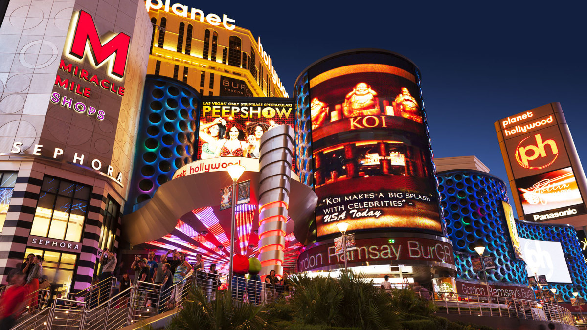 Las Vegas Strip brings back beauty brand, adds dozens of stores