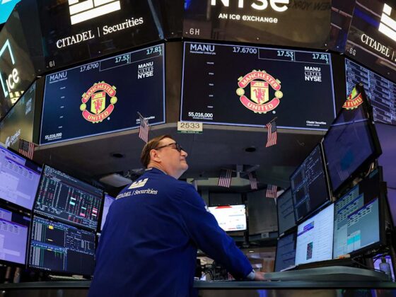 ‘Magnificent 7’ stocks, US dollar falls, ether nears k: Takeaways